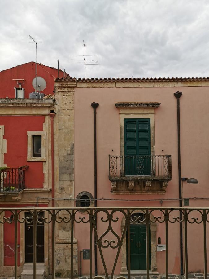 Apartmán Casa Al Teatro Noto Exteriér fotografie