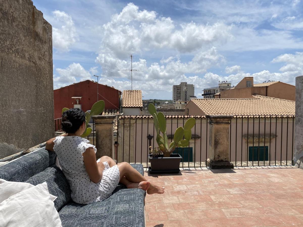 Apartmán Casa Al Teatro Noto Exteriér fotografie