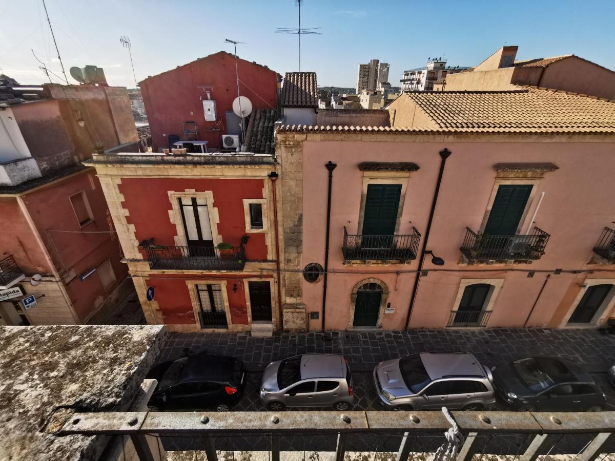 Apartmán Casa Al Teatro Noto Exteriér fotografie