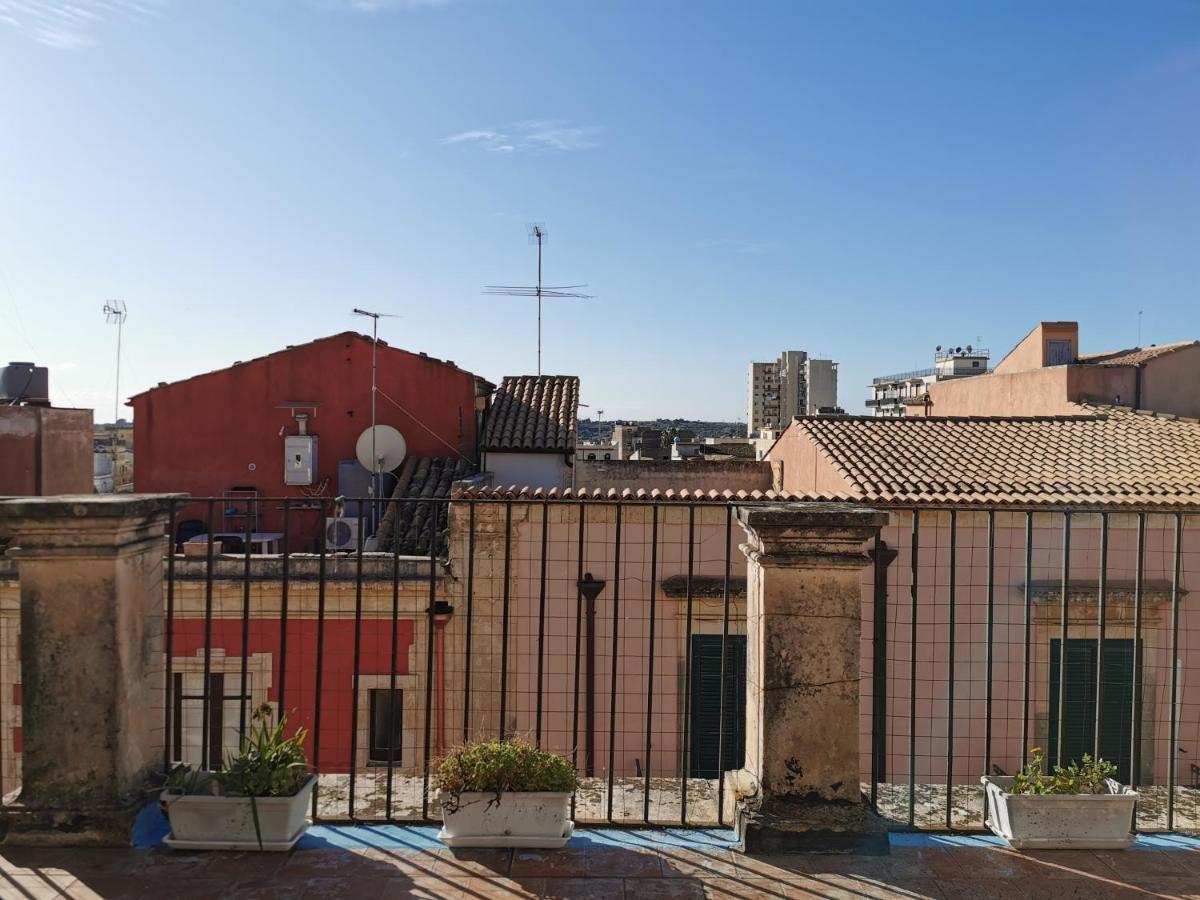 Apartmán Casa Al Teatro Noto Exteriér fotografie